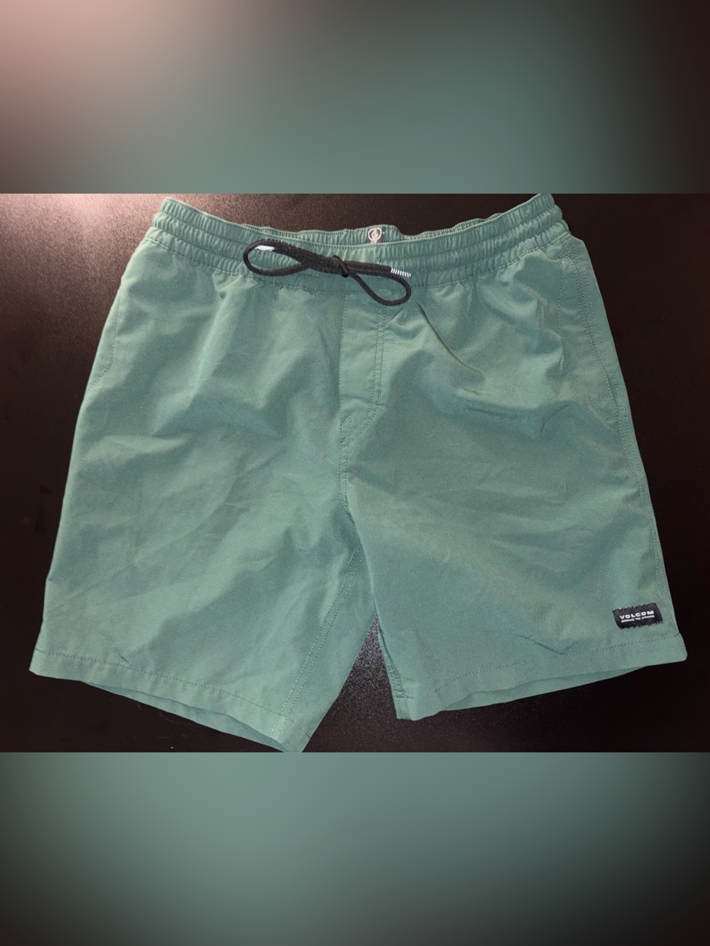 Men’s Volcom Bright Green Swim Trunks 🌵M